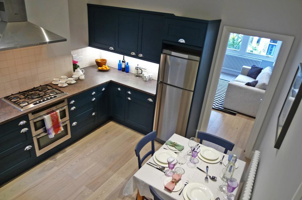 Sparkling Apartment In Kensington Olympia London Bagian luar foto